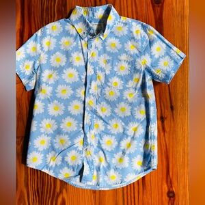 J.crew crewcuts boy daisy floral shirt. Boys shirt, never put in dryer, size 6/7